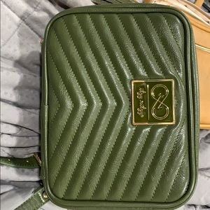 Itzy ritzy diaper bag crossbody!